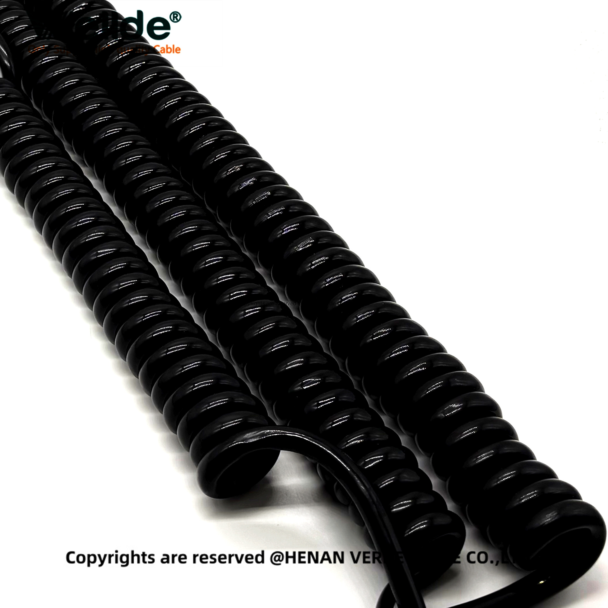 Retractable Multi-Core Coiled Cable with Oil Resistant PUR Jacket